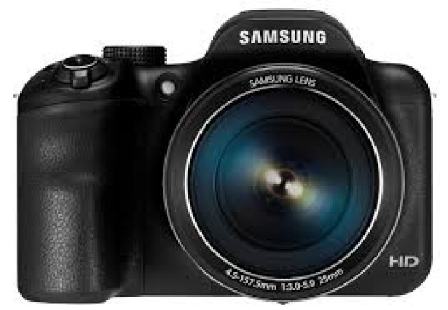 Is the Samsung WB1100F smart camera a good camera if you are a beginner